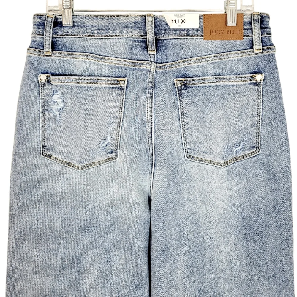 NWT JUDY BLUE High Rise Straight Fit Leg Light Distressed Wash Jeans Size 30 New